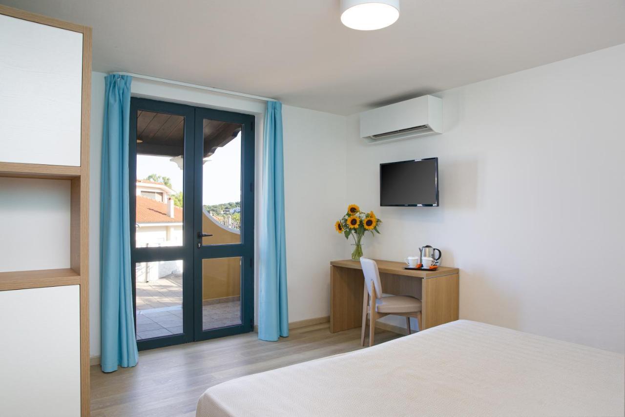 Lu' Hotel Maladroxia SantʼAntìoco 외부 사진