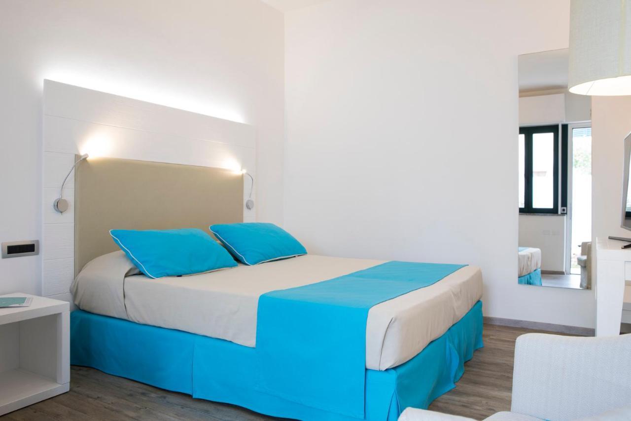 Lu' Hotel Maladroxia SantʼAntìoco 외부 사진