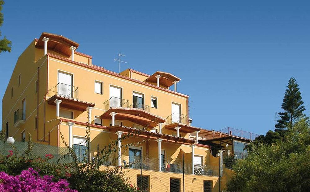 Lu' Hotel Maladroxia SantʼAntìoco 외부 사진
